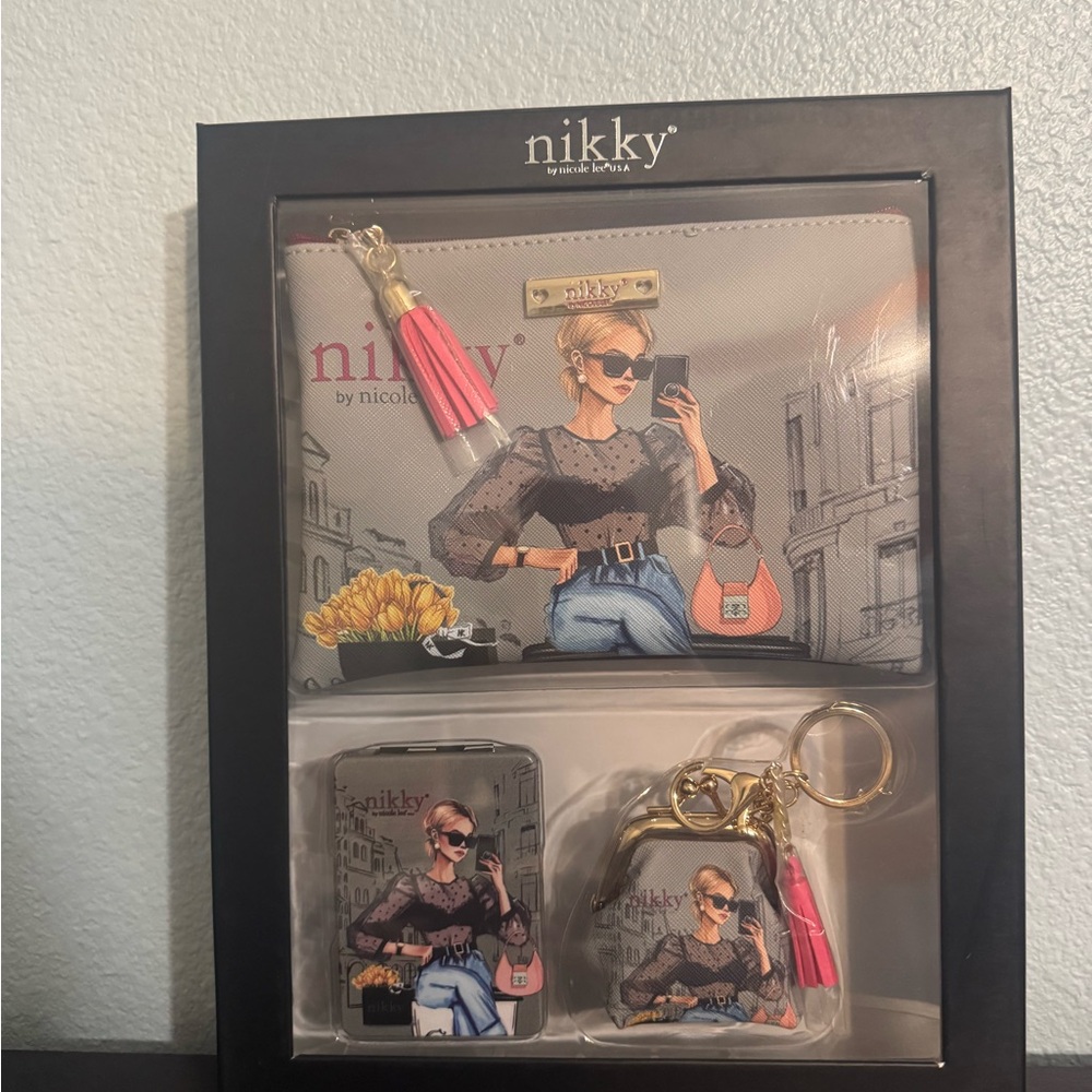 Nikky by Nicole Lee Fashion Accessory Set